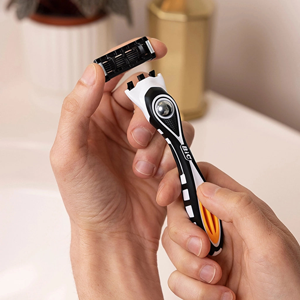 Bic Flex5 Hybrid 5 Blades 1 Handle + 2 Cartridge Razor