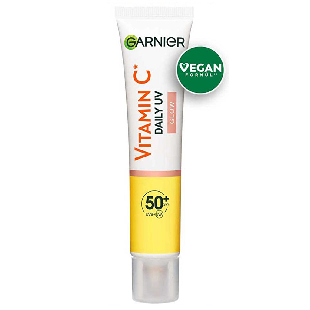 Garnier Vitamin C Bright Daily Sunscreen Fluid Face Cream Shimmering Texture SPF50+ 40 ml