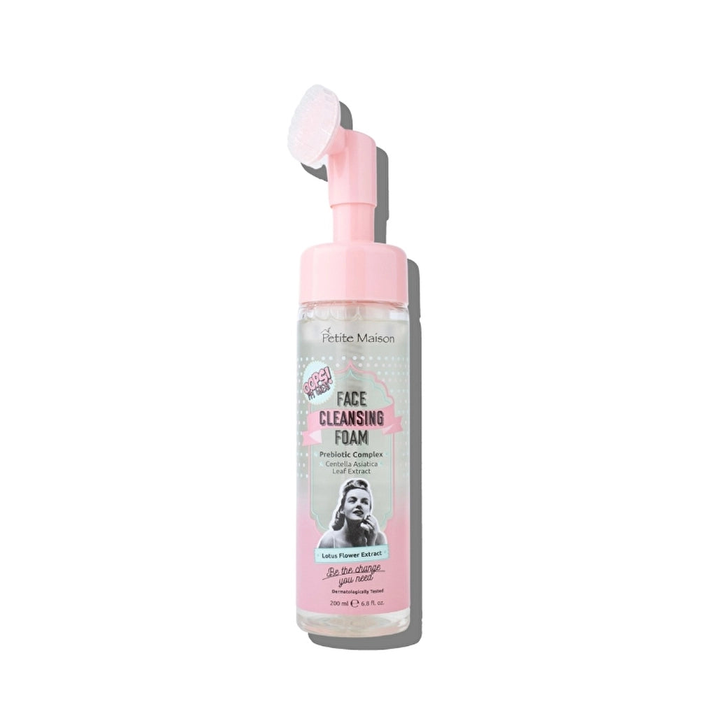 Petite Maison Facial Cleansing Foam with Special Brush Head 200 ml