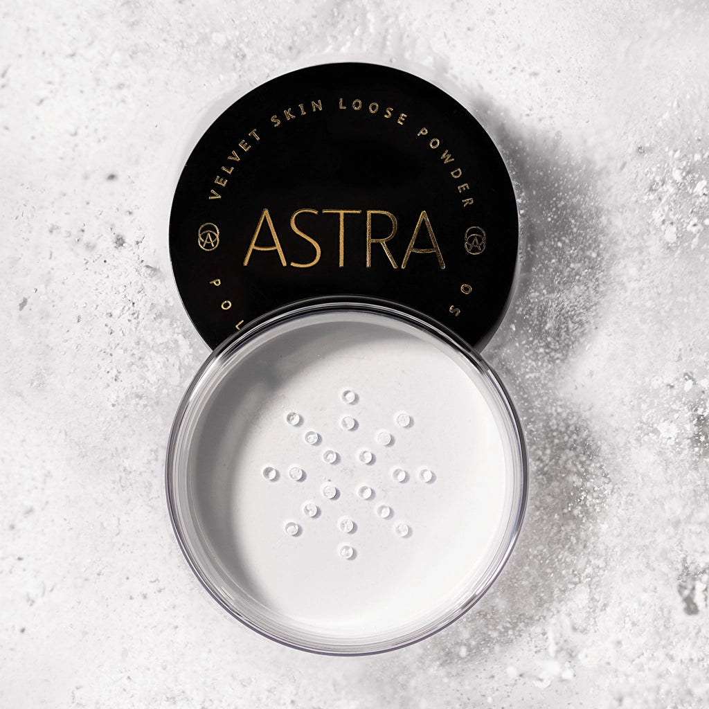 Astra Velvet Skin Loose Powder Dust Powder Ghost