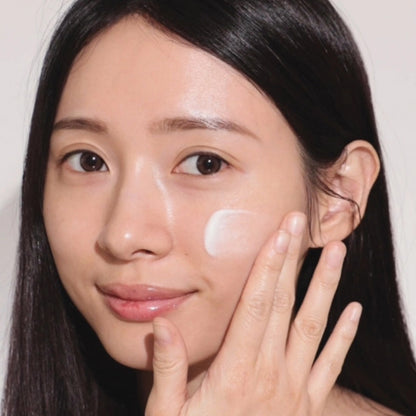 Innisfree Face Sun Serum with Green Tea and Hyaluronic Acid 50SPF 50 ml