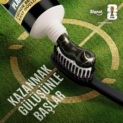 Signal Best Defender Limited Edition Strong Cleaning Effect Toothbrush (Soft)
