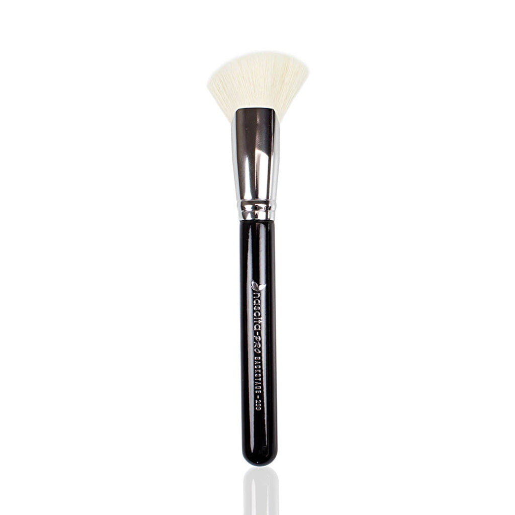Nascita Curved Large Fan Brush 299